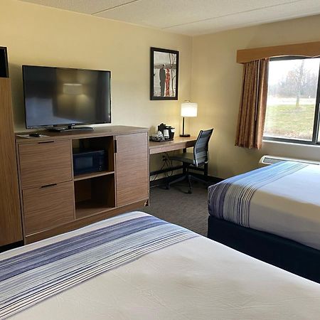Americinn By Wyndham Гринвилл Экстерьер фото